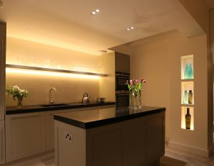 Đèn LED đôi âm trần là gì?