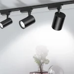 Bật nguồn và kiểm tra hoạt động của đèn